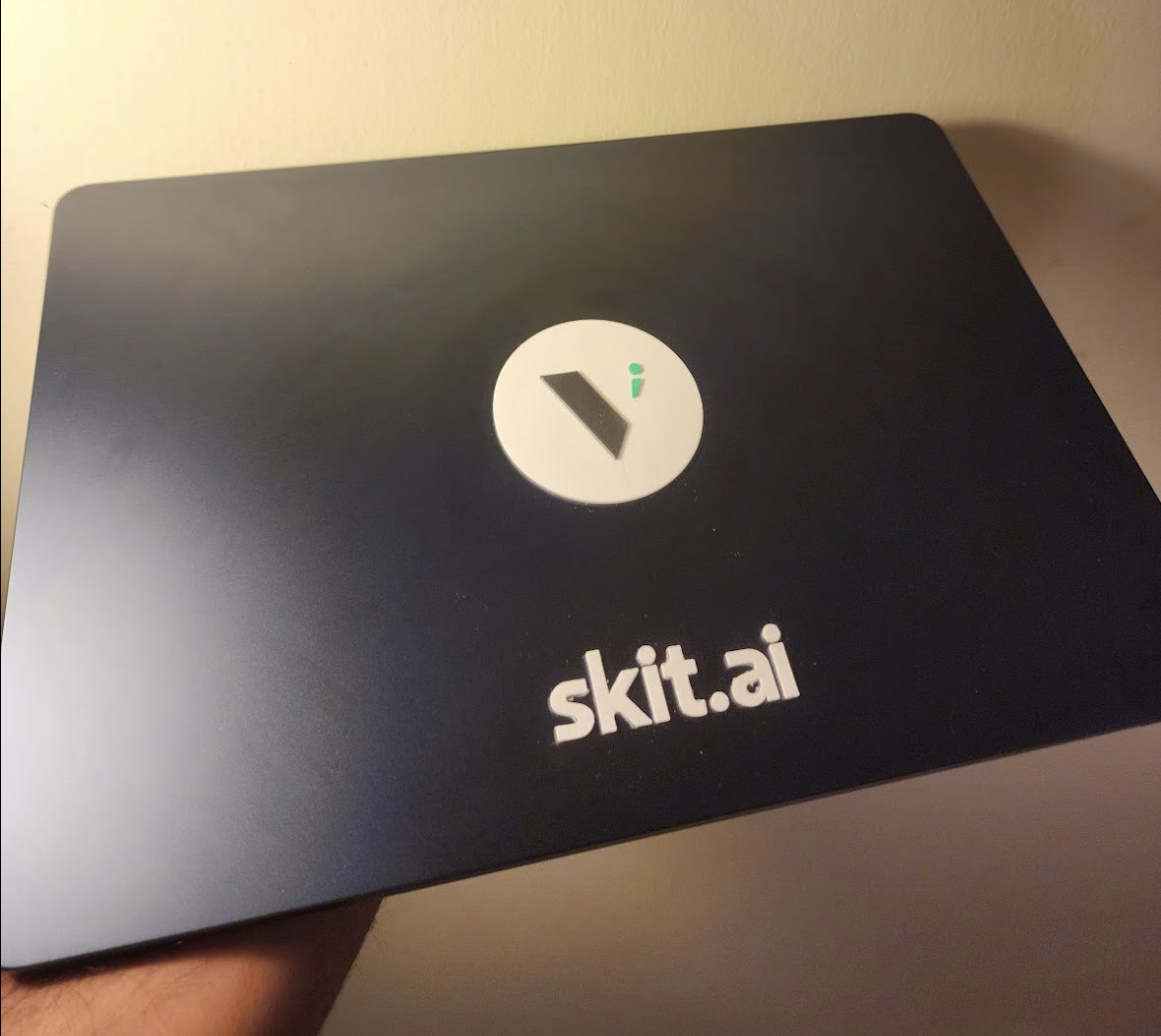 logo-laptop-sticker